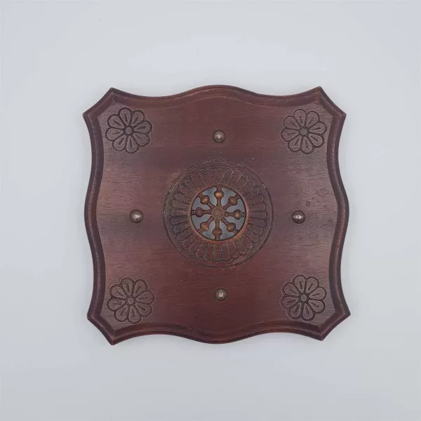 Wood trivet Engraved Central medallion France 1950s - Image 2