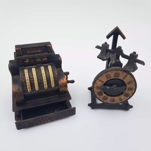 11 vintage metal Pencil sharpeners 1970s PlayMe Collection - Image 2