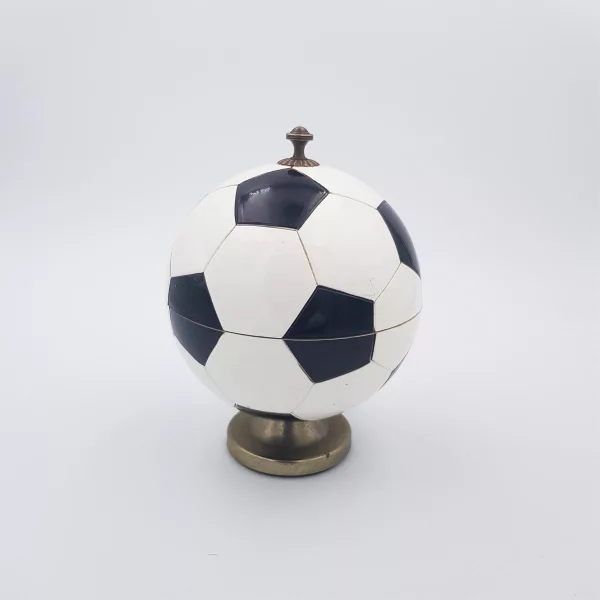 Vintage cigarettes dispenser shape of a soccer ball - Image 2