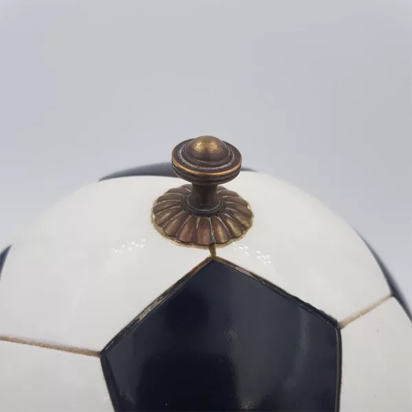 Vintage cigarettes dispenser shape of a soccer ball - Image 7