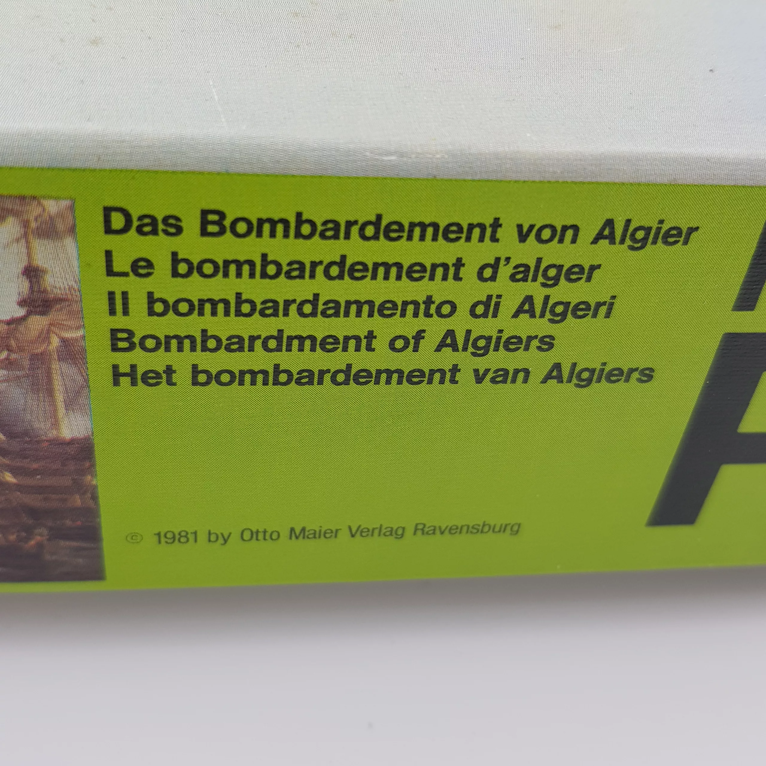 Vintage puzzle 3000 pieces Bombardment of Algiers Ravensburger 1981