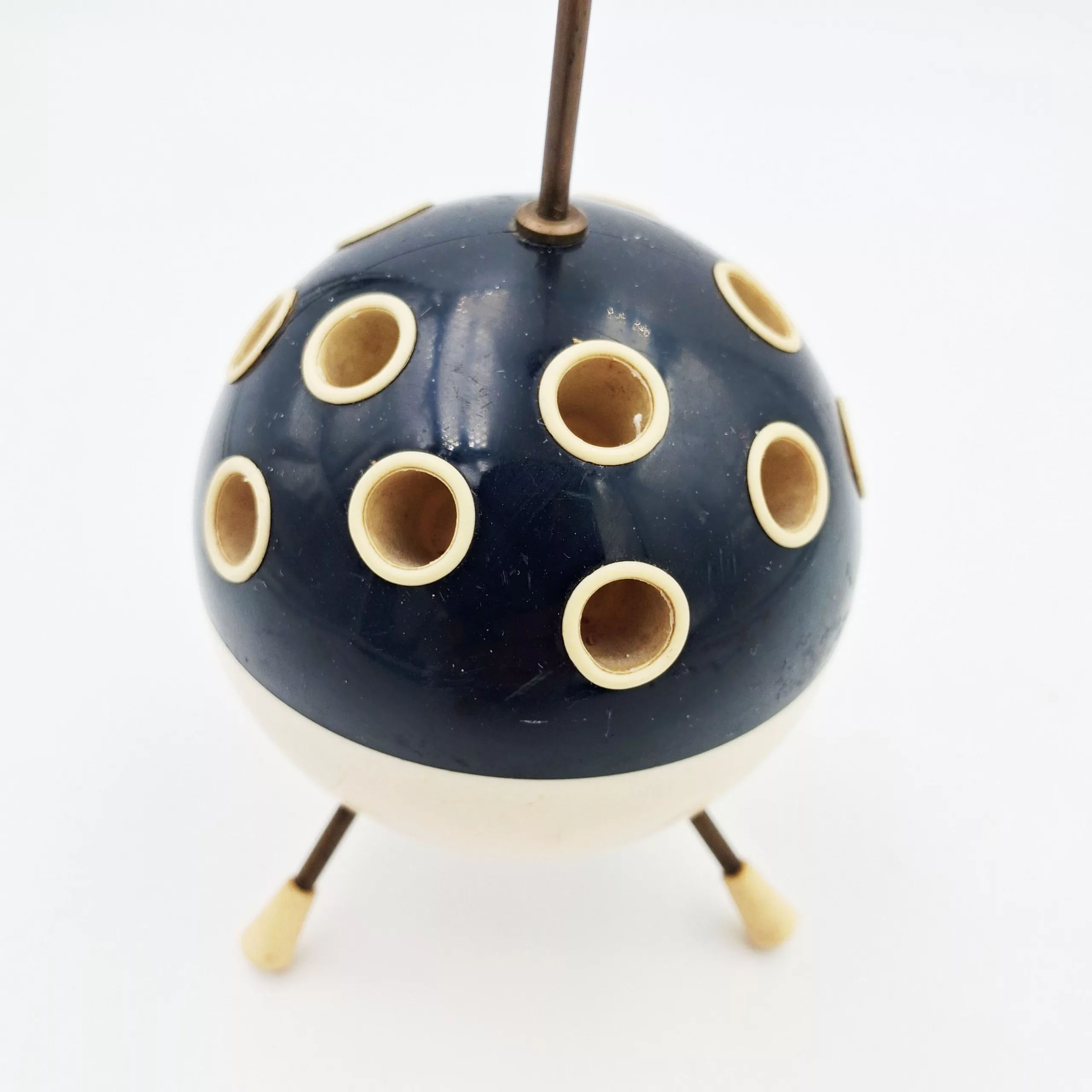 Vintage cigarettes dispenser Sputnik black & white